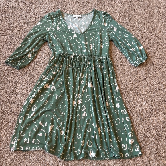 Gilli Green patterned short sleeve midi dress small - Picture 1 of 6